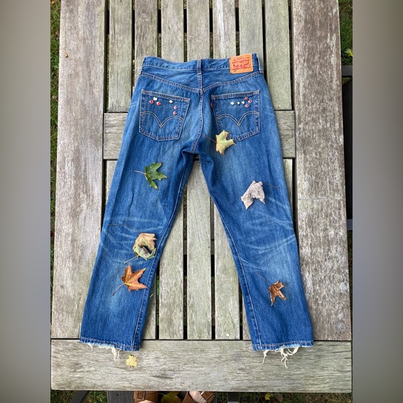 Levi’s 501 Cropped Straight Jeans with Red & White Enamel Studs 🎉host pick !🎉 - Picture 3 of 11